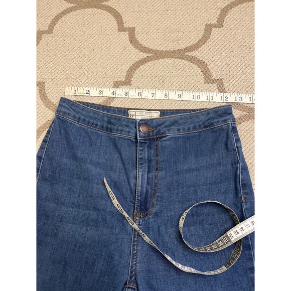 Free people Just Float on Flare Jeans High Rise stretch raw hem blue, size 26 - Picture 5 of 15